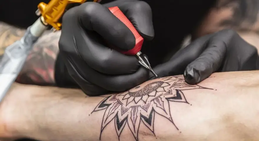 Tatuaż idealny? Dopasuj wzór do swojego charakteru!